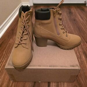 Women's Tan Ankle Boots